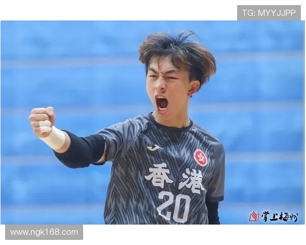 25号足球明星佐拉的传奇生涯与对足球的热爱之路